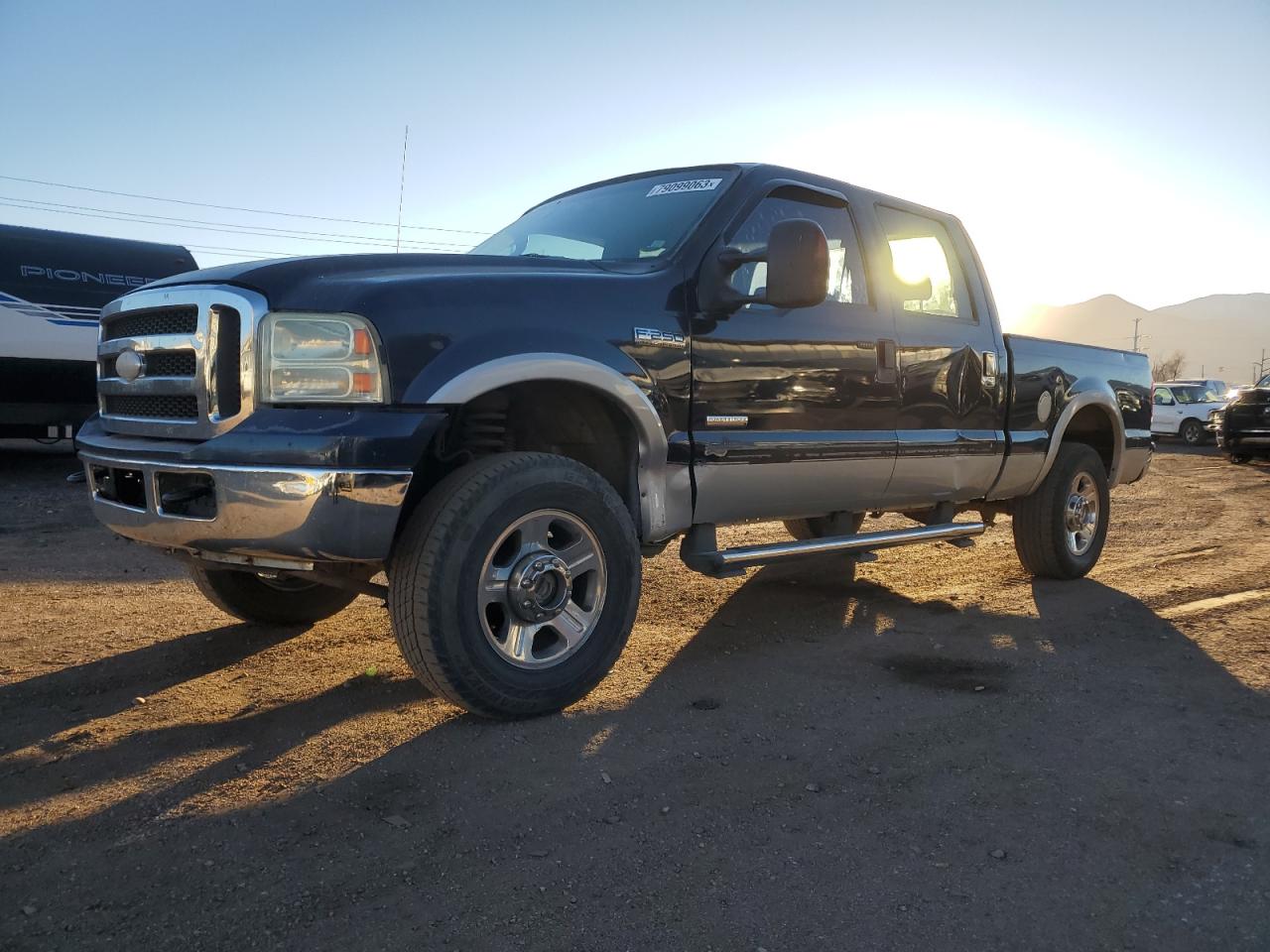 Image 1 of 2005 FORD F250 SUPER DUTY 2005 with VIN 1FTSW21P65EC81651
