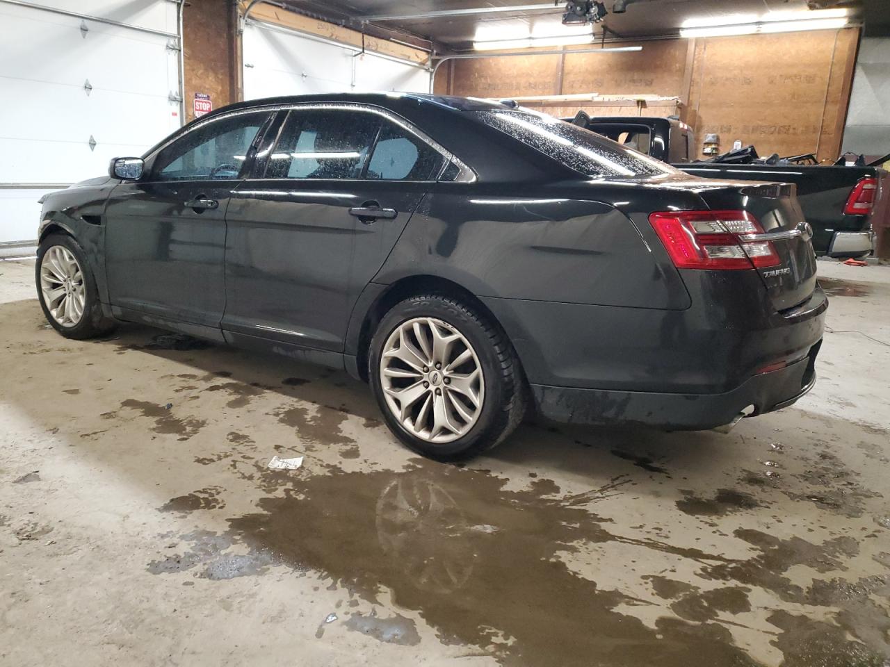 Obraz 2 z 2015 FORD TAURUS LIMITED 2015 z VIN 1FAHP2F80FG104419