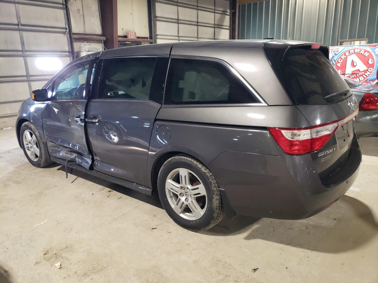 Image 2 of 2013 HONDA ODYSSEY TOURING 2013 with VIN 5FNRL5H92DB046581