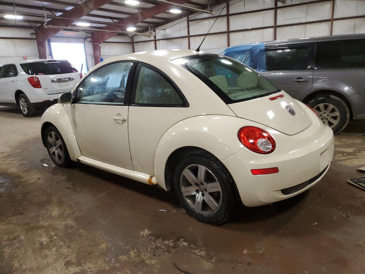 Изображение 2 2006 VOLKSWAGEN NEW BEETLE 2.5L OPTION PACKAGE 1 2006 с VIN 3VWRG31C66M420085