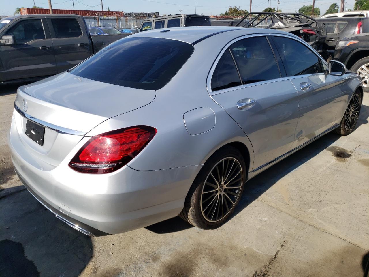 Изображение 3 2020 MERCEDES-BENZ C 300 2020 с VIN 55SWF8DB1LU327269