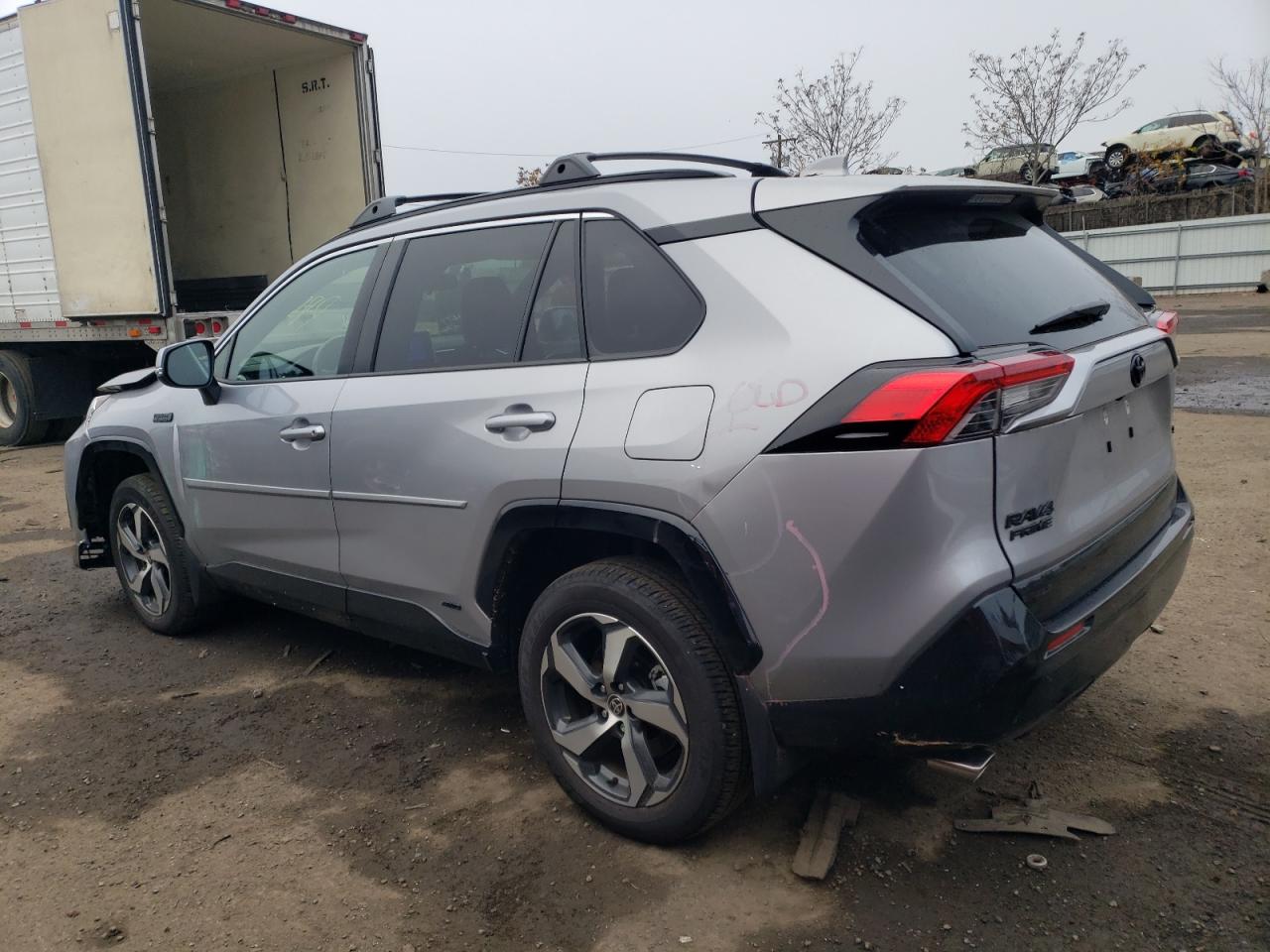 Изображение 2 2023 TOYOTA RAV4 PRIME SE 2023 с VIN JTMAB3FV2PD123532