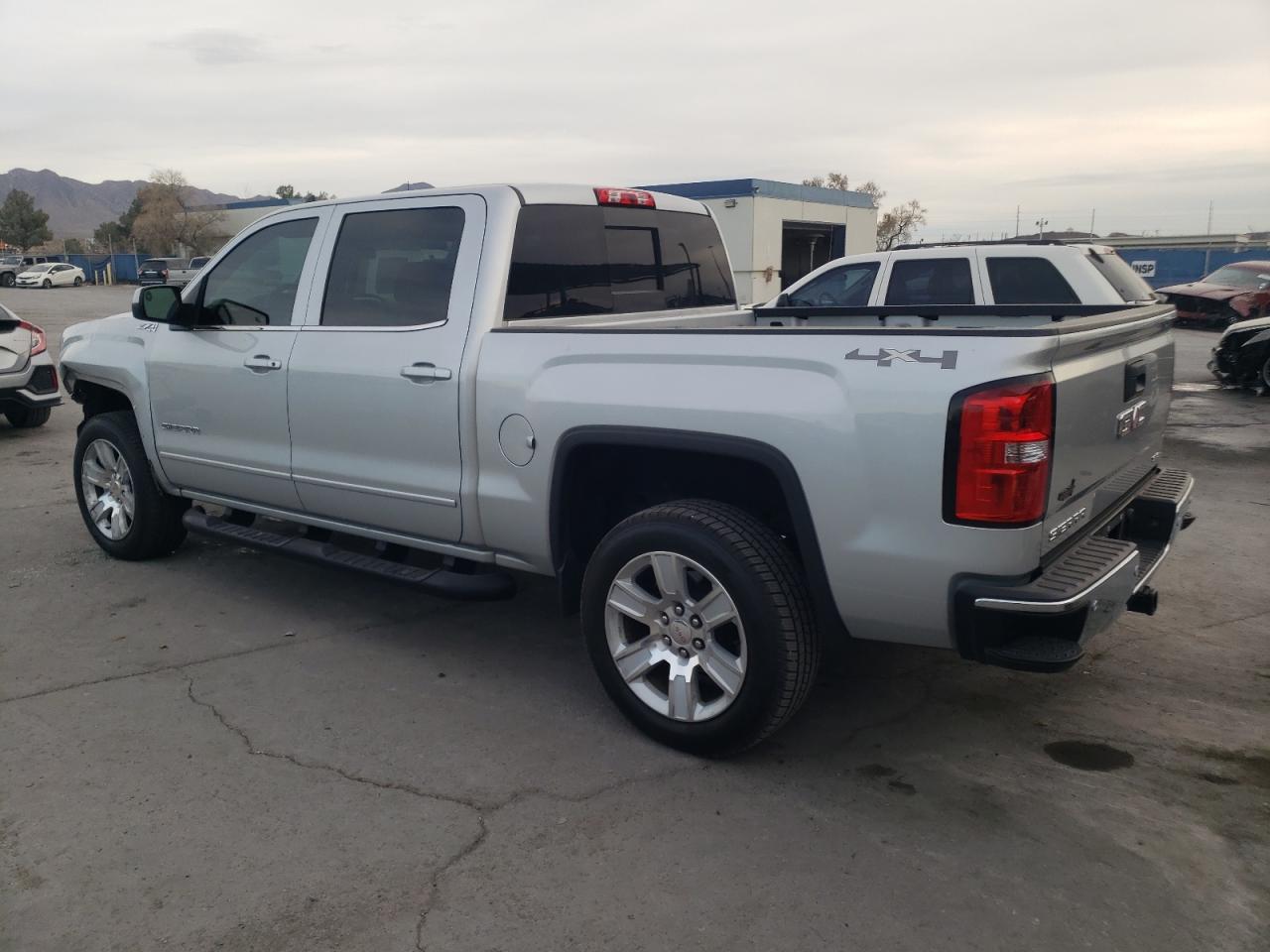 Obraz 2 z 2015 GMC SIERRA K1500 SLE 2015 z VIN 3GTU2UEC0FG453464