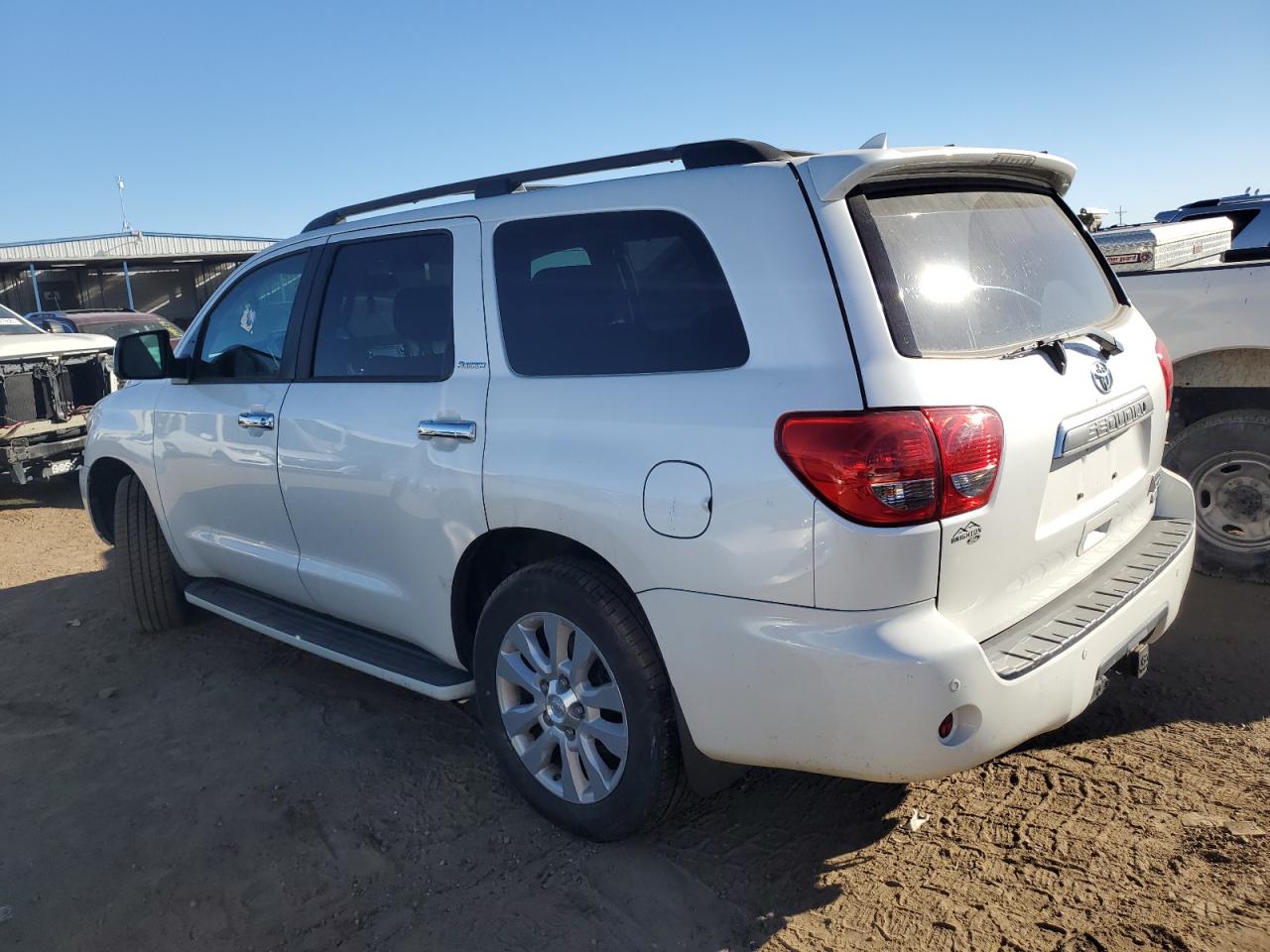 Obraz 2 z 2015 TOYOTA SEQUOIA PLATINUM 2015 z VIN 5TDDW5G13FS117315
