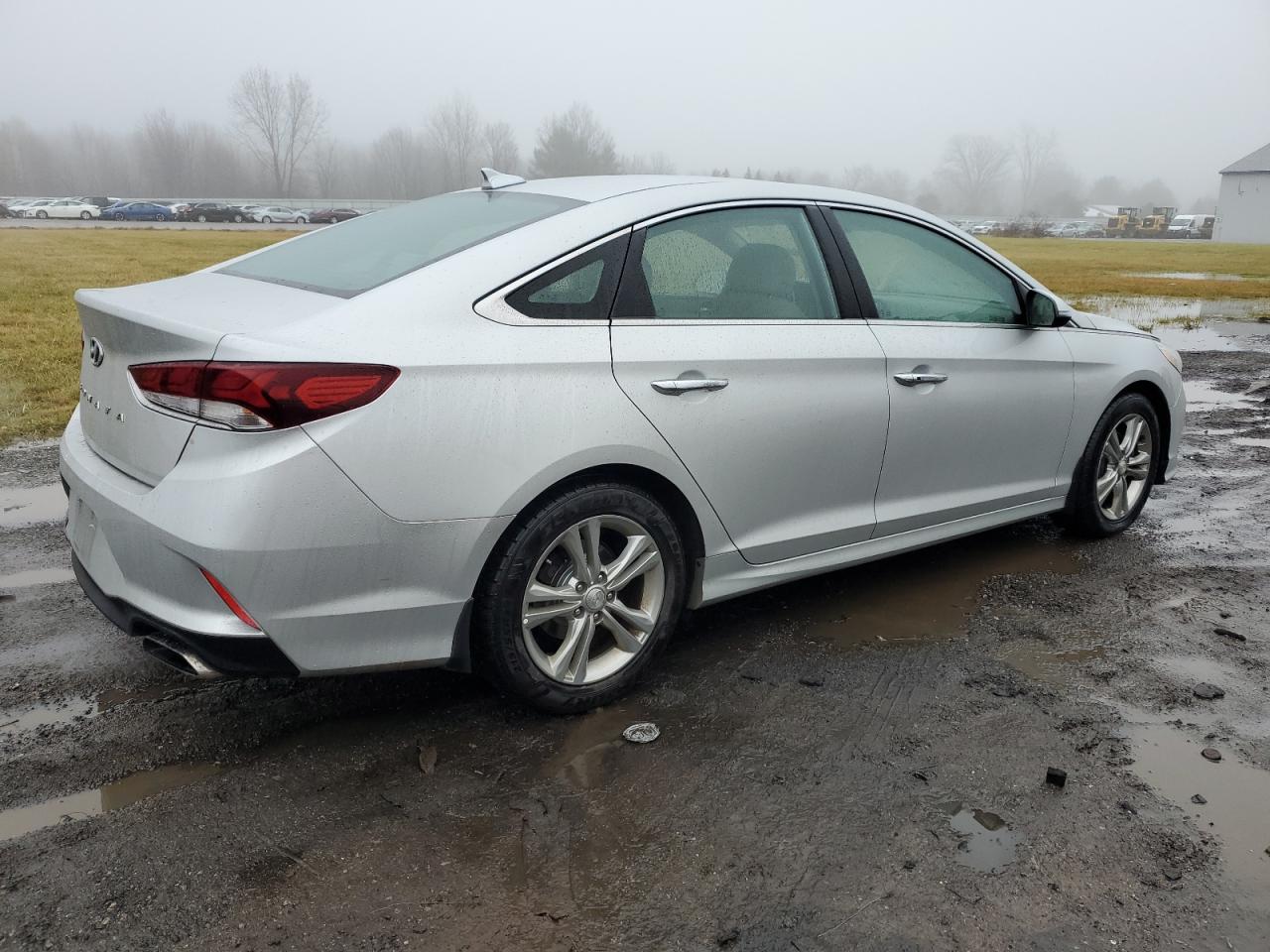 Image 3 of 2018 HYUNDAI SONATA SPORT 2018 with VIN 5NPE34AF9JH623533