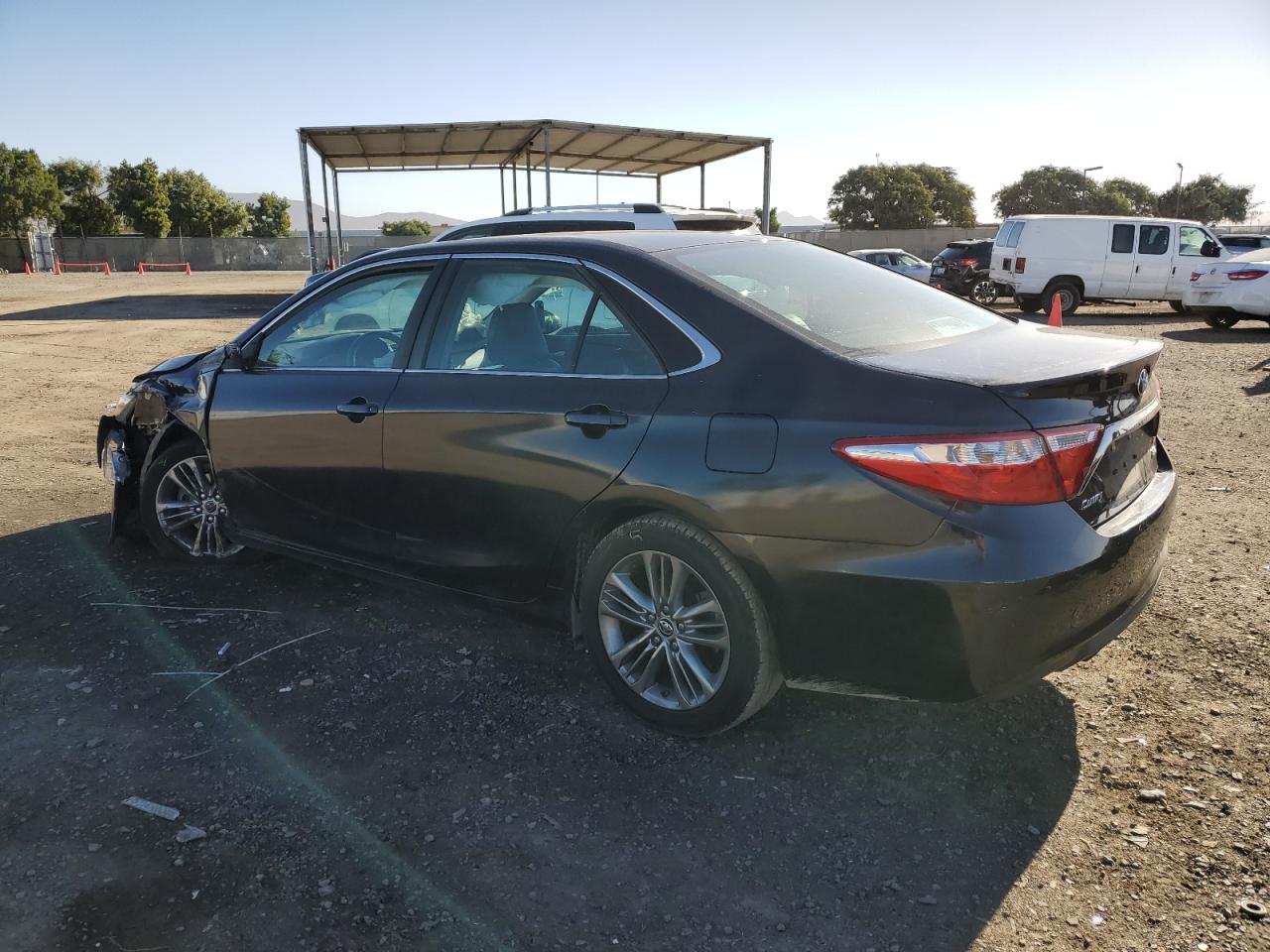 Obraz 2 z 2015 TOYOTA CAMRY LE 2015 z VIN 4T1BF1FK1FU071811