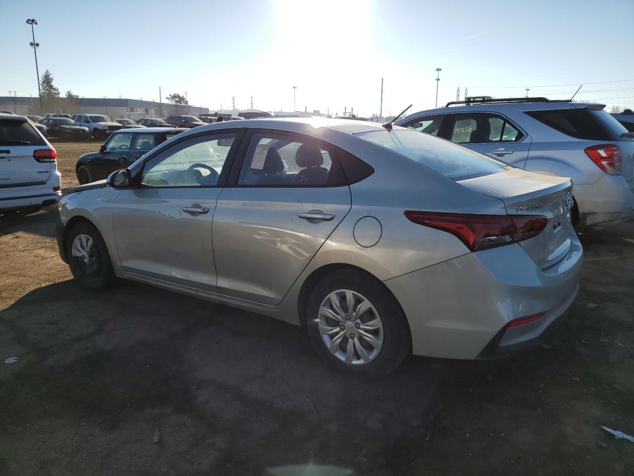 Изображение 2 Hyundai Accent Se 2020 с VIN 3KPC24A63LE109534