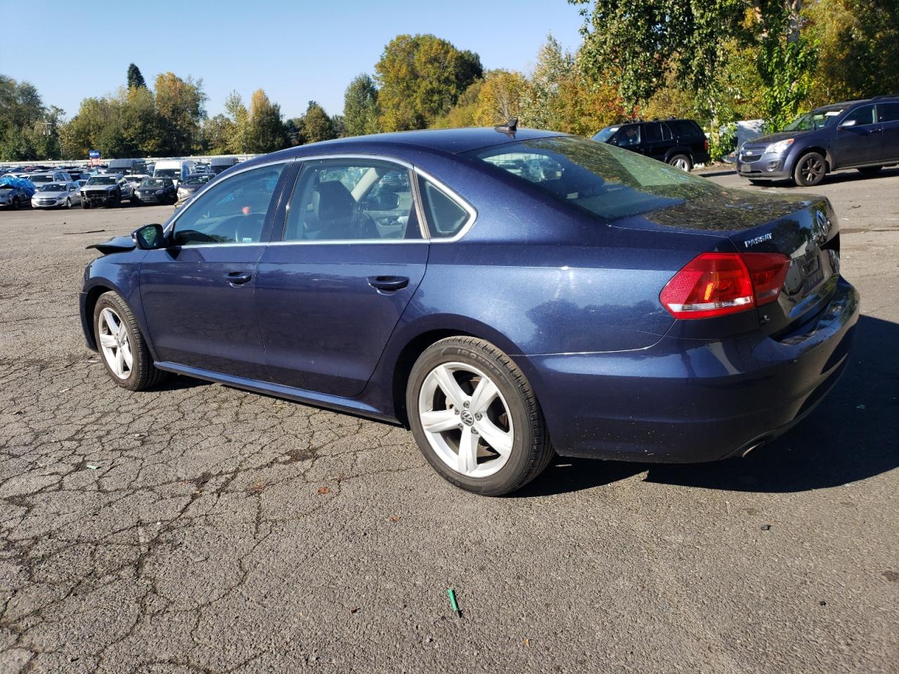 Obraz 2 z 2013 VOLKSWAGEN PASSAT SE 2013 z VIN 1VWBP7A32DC007989