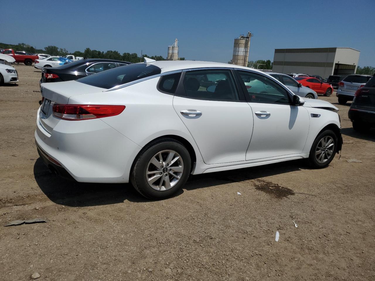 Obraz 3 z 2018 KIA OPTIMA LX 2018 z VIN 5XXGT4L33JG246253