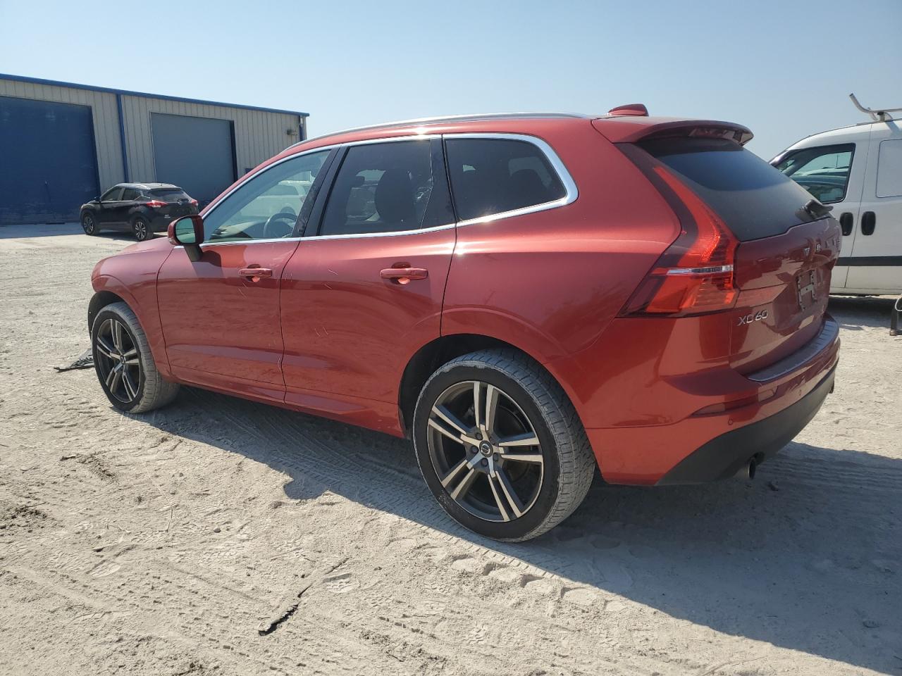Изображение 2 2020 VOLVO XC60 T5 MOMENTUM 2020 с VIN YV4102RK2L1483202