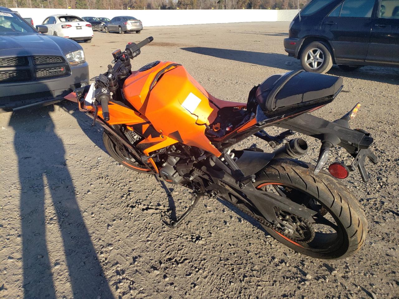 Image 3 of 2022 KTM 390 RC 2022 with VIN MD2JYJ403NC213831