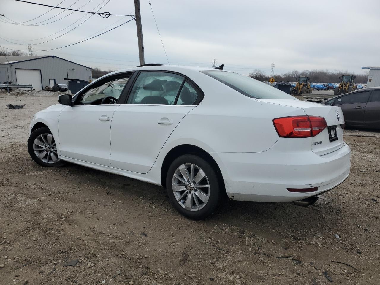 Image 2 of 2015 VOLKSWAGEN JETTA SE 2015 with VIN 3VWD07AJ2FM321705