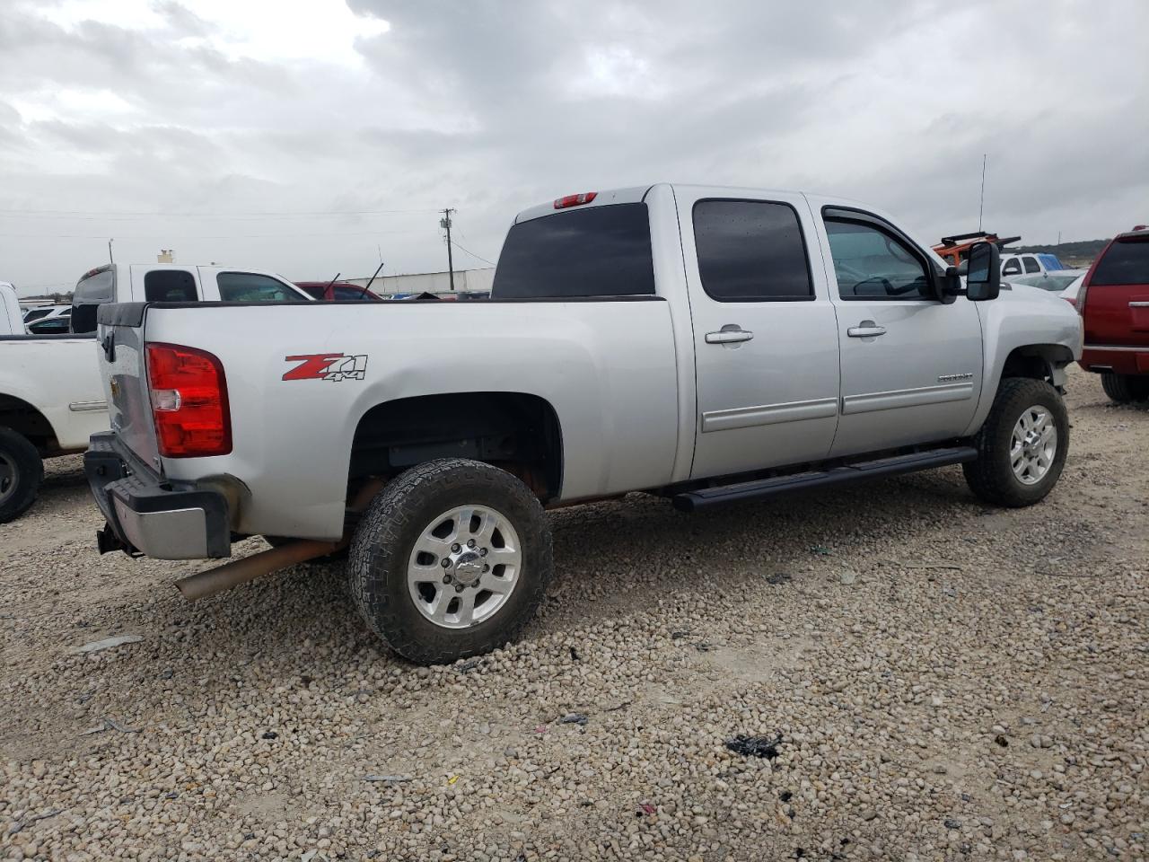 Image 3 of 2012 CHEVROLET SILVERADO K2500 HEAVY DUTY LTZ 2012 with VIN 1GC1KYEGXCF223196