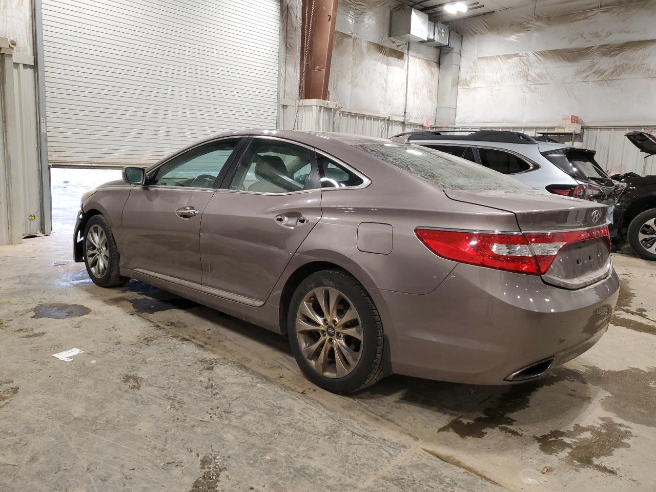 Image 2 of 2013 HYUNDAI AZERA  2013 with VIN KMHFG4JG7DA199908