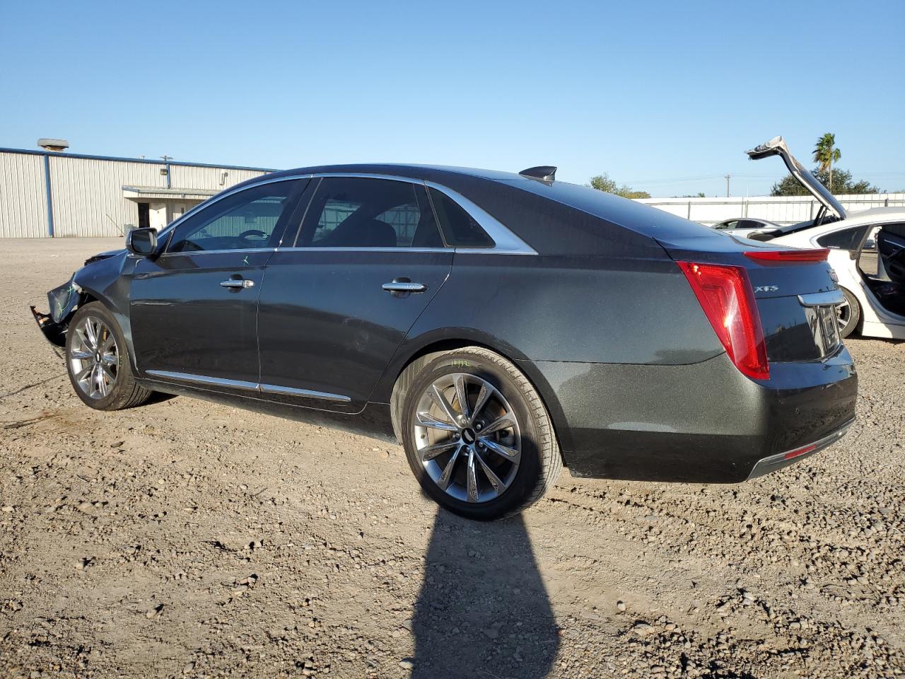 Изображение 2 2017 CADILLAC XTS  2017 с VIN 2G61L5S37H9139210