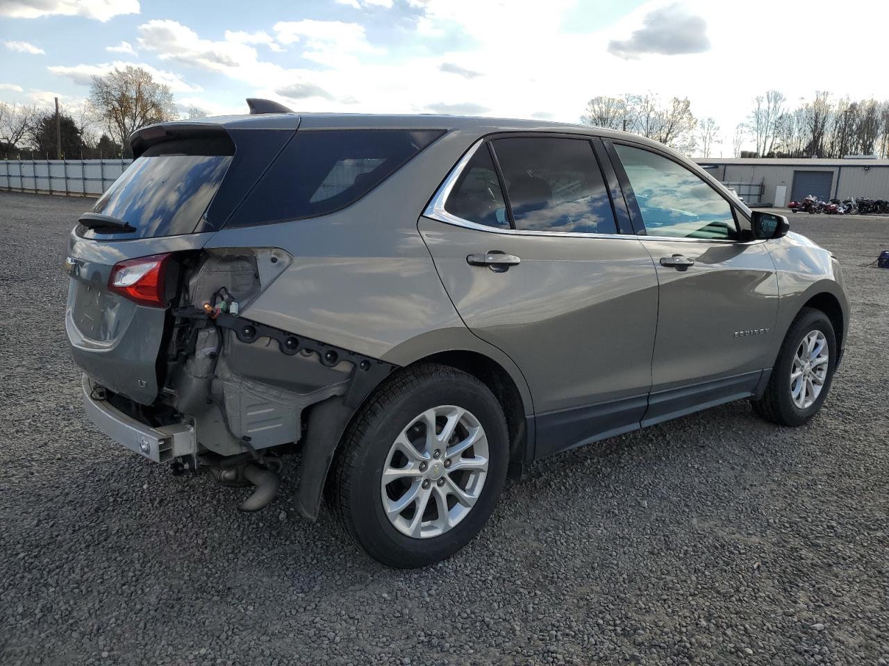 Image 3 of 2018 CHEVROLET EQUINOX LT 2018 with VIN 3GNAXJEV3JS559456