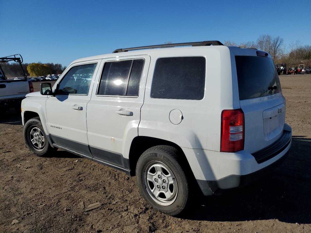 Obraz 2 z 2016 JEEP PATRIOT SPORT 2016 z VIN 1C4NJPBA6GD669328