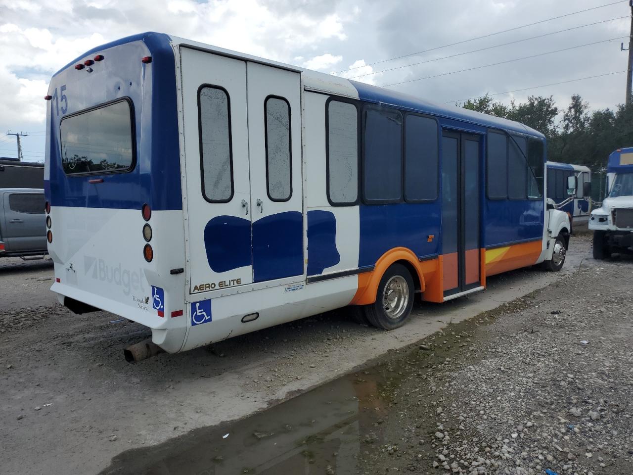 Obraz 3 z 2015 IC CORPORATION 3000 AC 2015 z VIN 5WEXWSKK4FH677826
