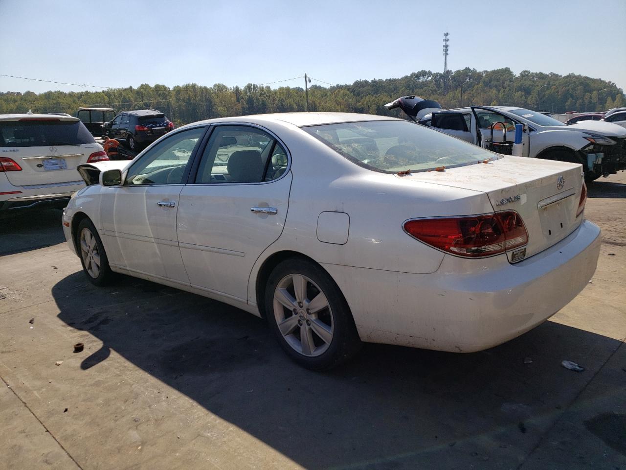 Image 2 of 2005 LEXUS ES 330 2005 with VIN JTHBA30G655134833