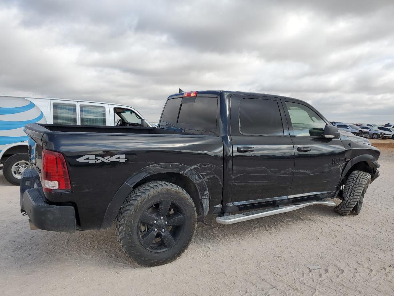 Image 3 of 2019 RAM 1500 CLASSIC SLT 2019 with VIN 1C6RR7LT6KS660599