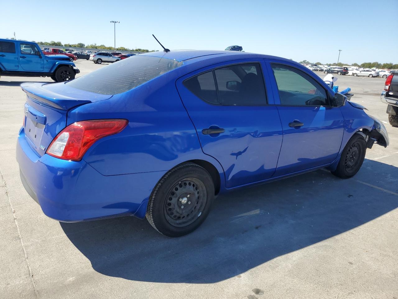 Image 3 of 2016 NISSAN VERSA S 2016 with VIN 3N1CN7APXGL829273