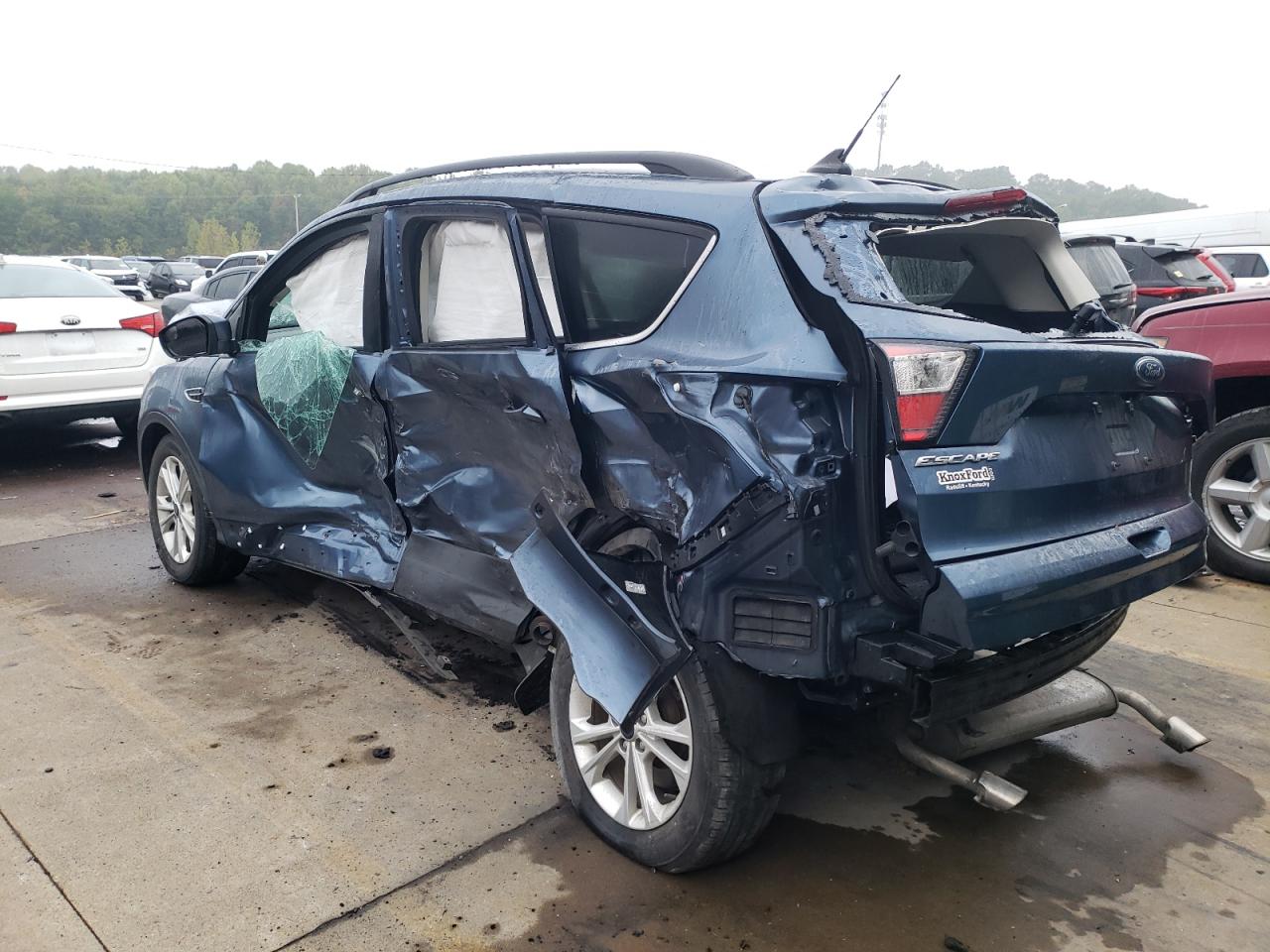 Image 2 of 2018 FORD ESCAPE SE 2018 with VIN 1FMCU0GD6JUC18394