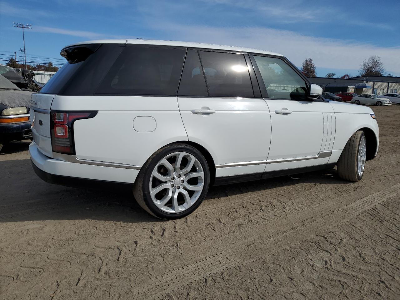 Image 3 of 2016 LAND ROVER RANGE ROVER 2016 with VIN SALGR2KF2GA297576