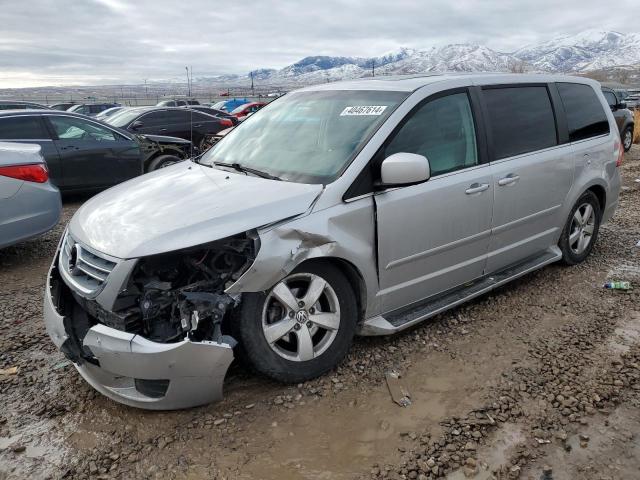 Image 1 of 2010 VOLKSWAGEN ROUTAN SEL 2010 with VIN 2V4RW5DX5AR199442