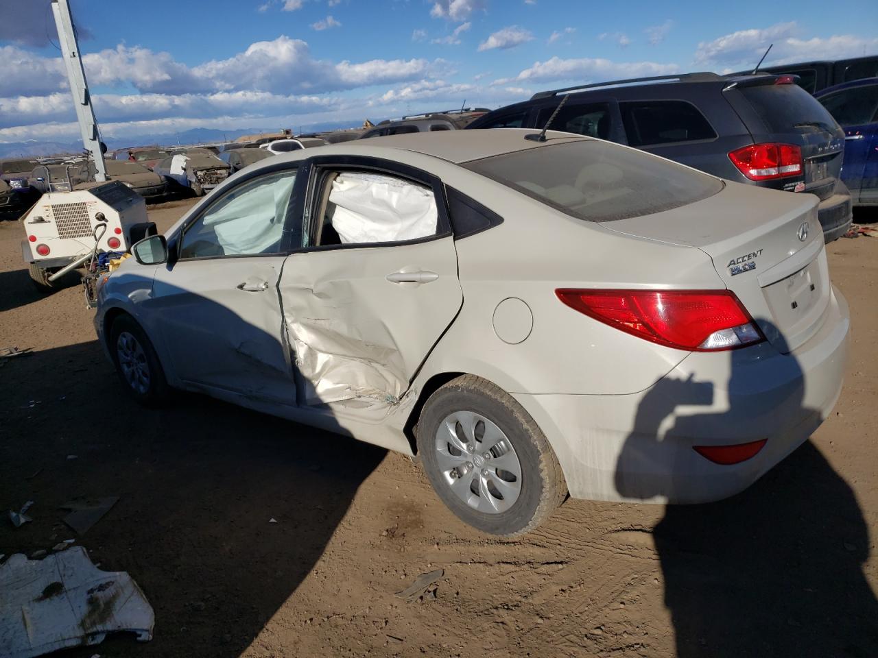 Image 2 of 2017 HYUNDAI ACCENT SE 2017 with VIN KMHCT4AE0HU171059