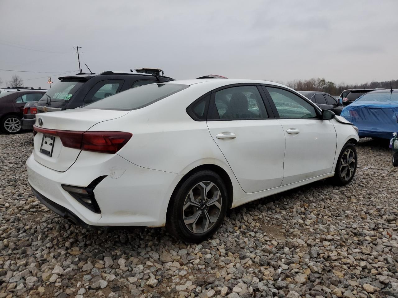 Изображение 3 2019 KIA FORTE FE 2019 с VIN 3KPF24ADXKE027567