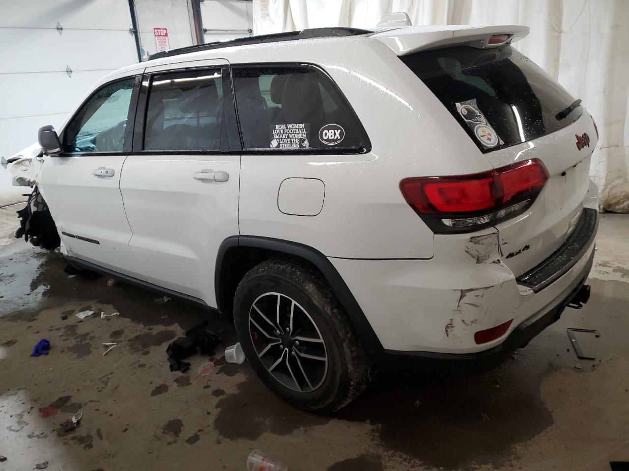 Image 2 of 2020 JEEP GRAND CHEROKEE TRAILHAWK 2020 with VIN 1C4RJFLT4LC272647