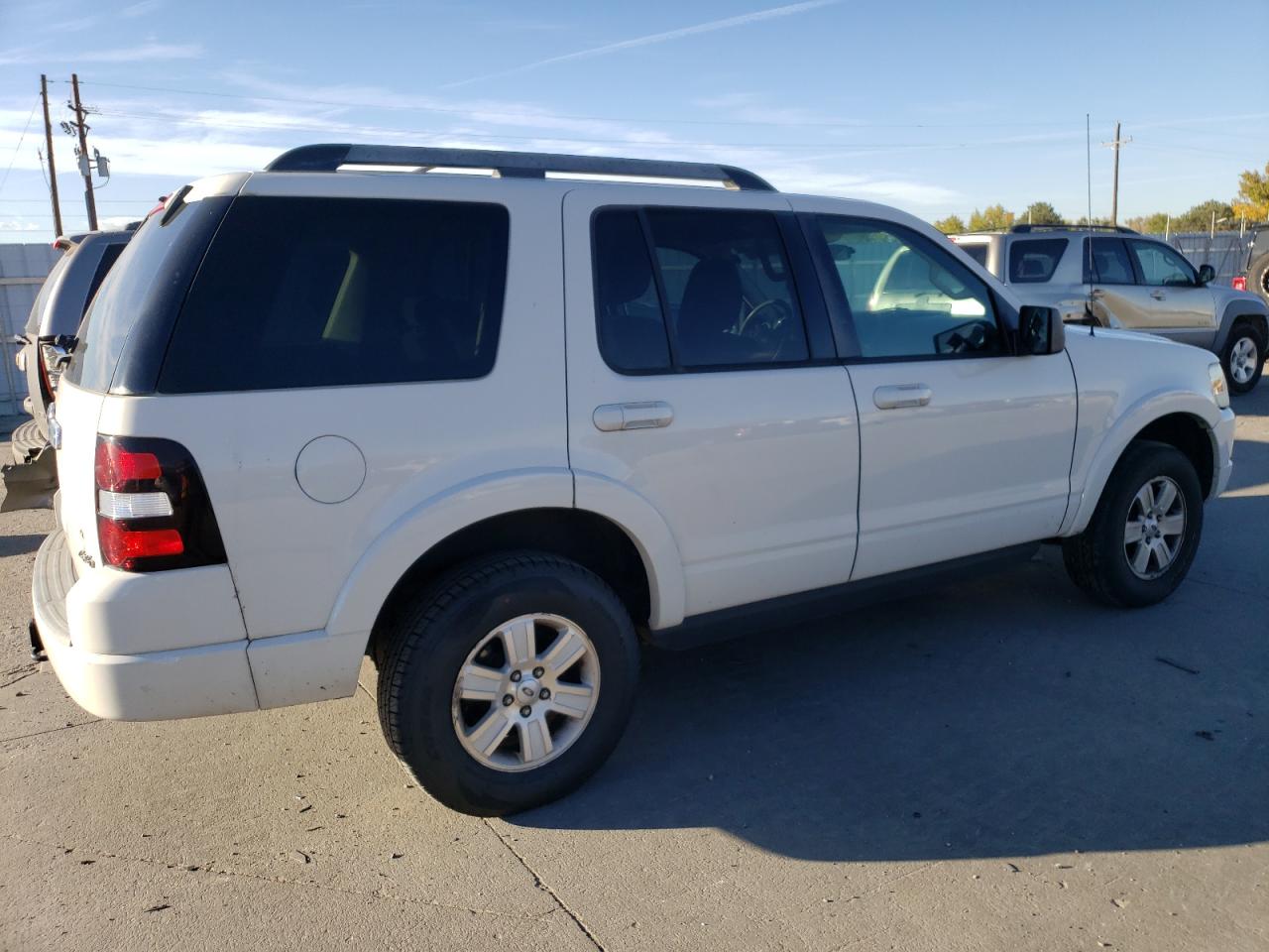 Изображение 3 2010 FORD EXPLORER XLT 2010 с VIN 1FMEU7DE3AUA30804