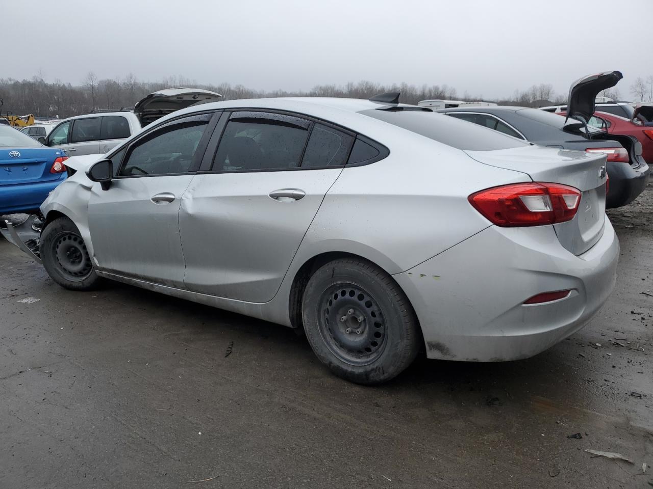Obraz 2 z 2017 CHEVROLET CRUZE LS 2017 z VIN 1G1BC5SM8H7214775