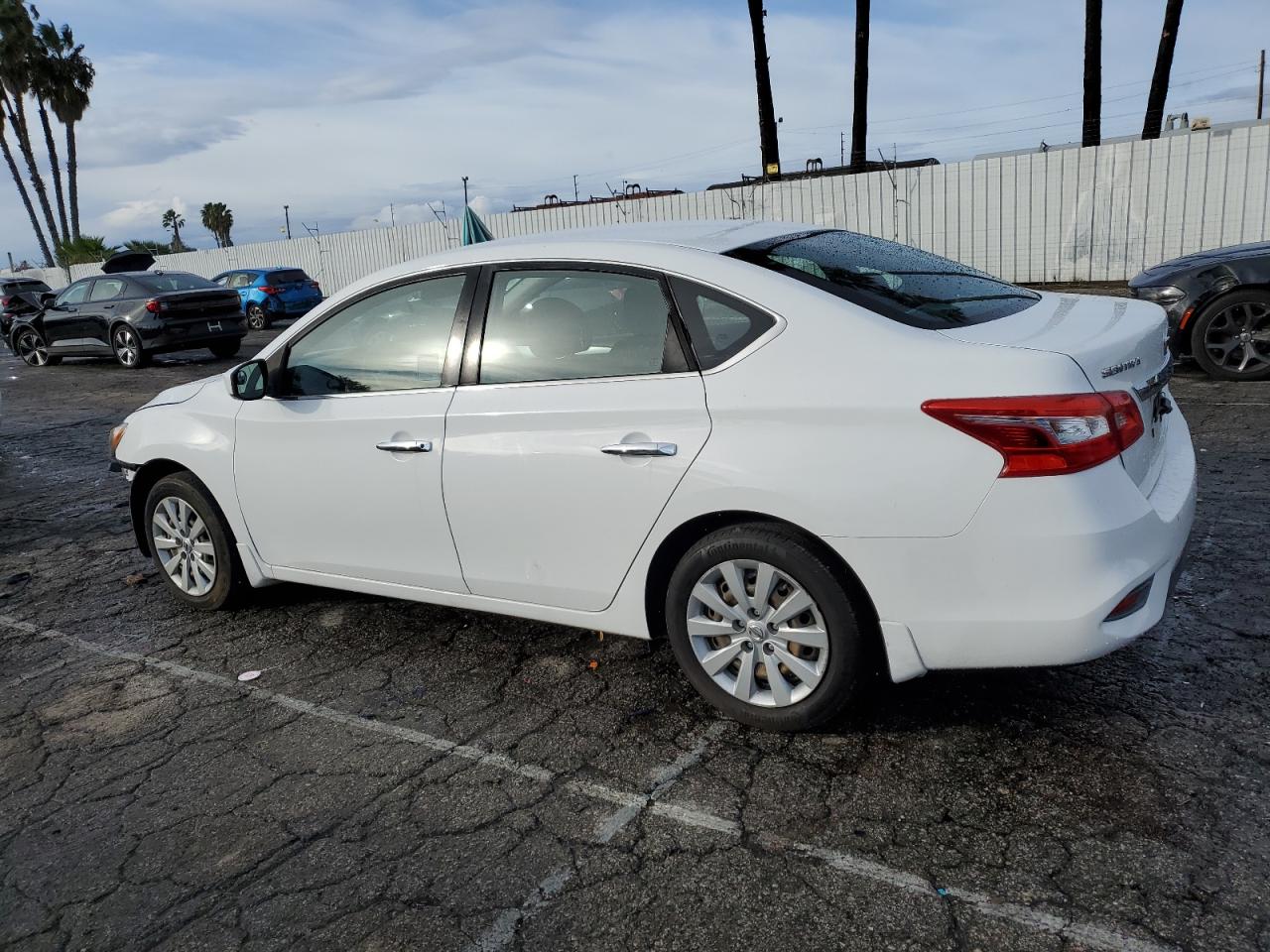 Obraz 2 z 2016 NISSAN SENTRA S 2016 z VIN 3N1AB7AP2GY315095