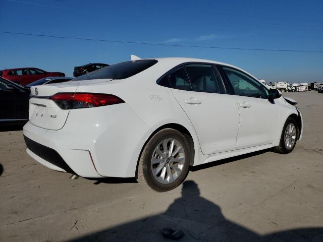 Image 3 of 2022 TOYOTA COROLLA XLE 2022 with VIN 5YFFPMAE9NP279050
