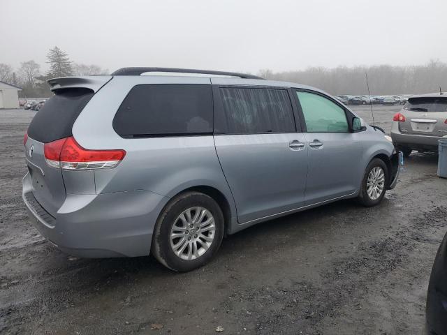 Obraz 3 z 2014 TOYOTA SIENNA XLE 2014 z VIN 5TDYK3DC8ES522530