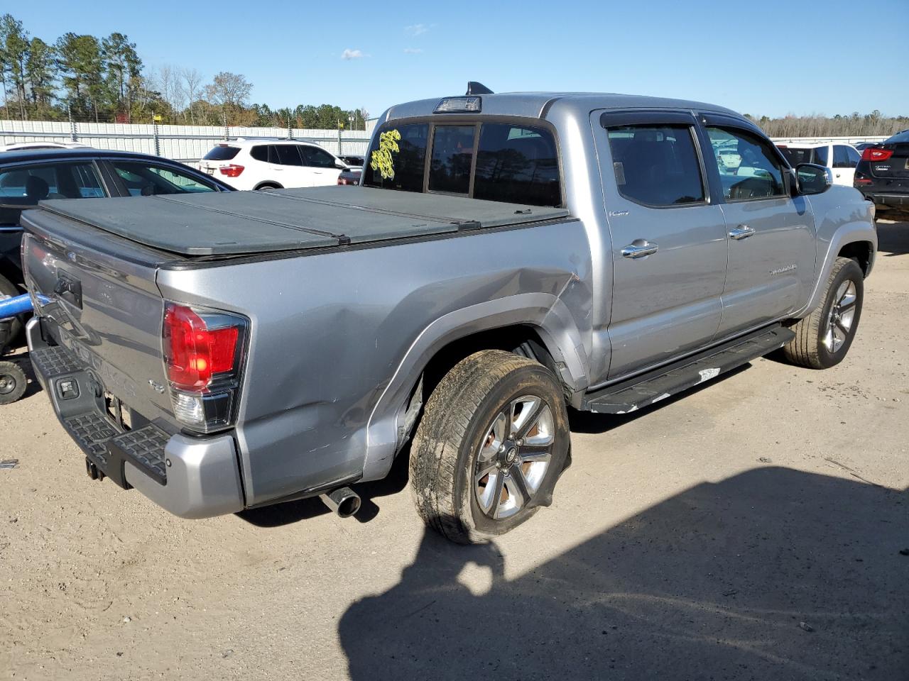Image 3 of 2016 TOYOTA TACOMA DOUBLE CAB 2016 with VIN 3TMGZ5AN7GM009104