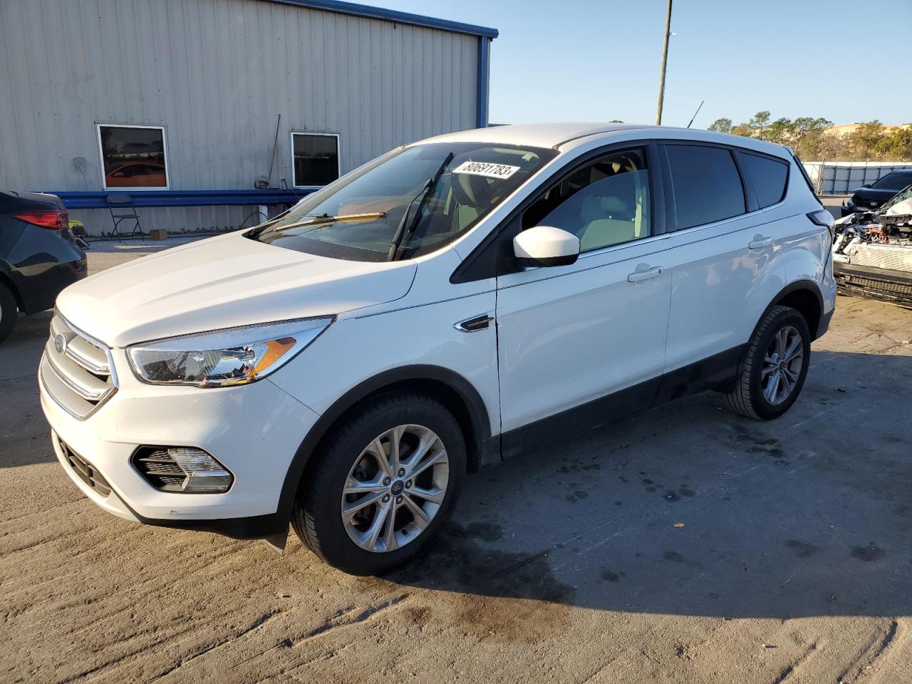 Obraz 1 z 2017 FORD ESCAPE SE 2017 z VIN 1FMCU0GD4HUB96504