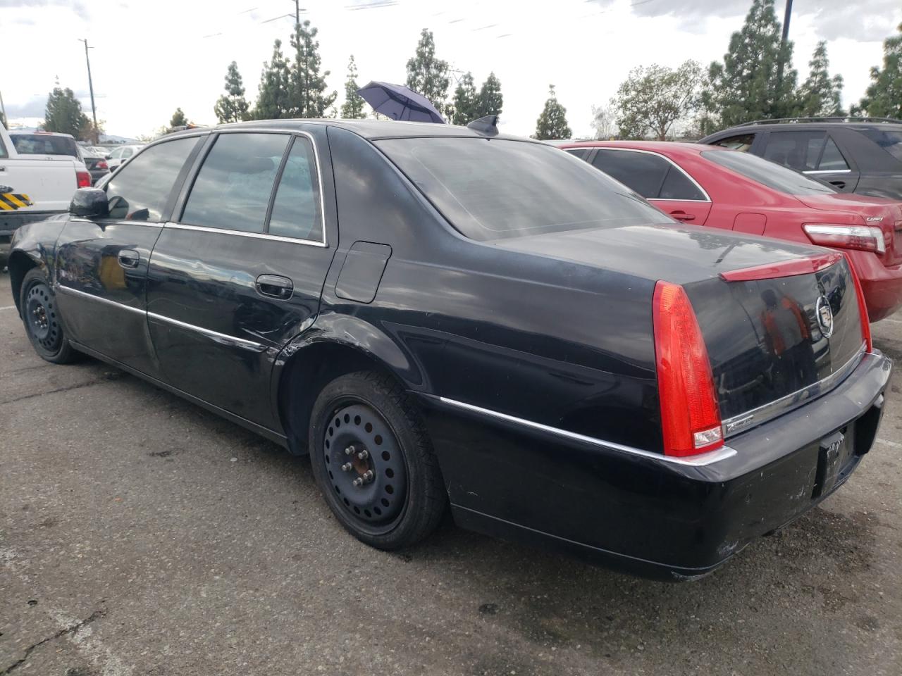 Image 2 of 2011 CADILLAC DTS PREMIUM COLLECTION 2011 with VIN 1G6KH5E67BU137818