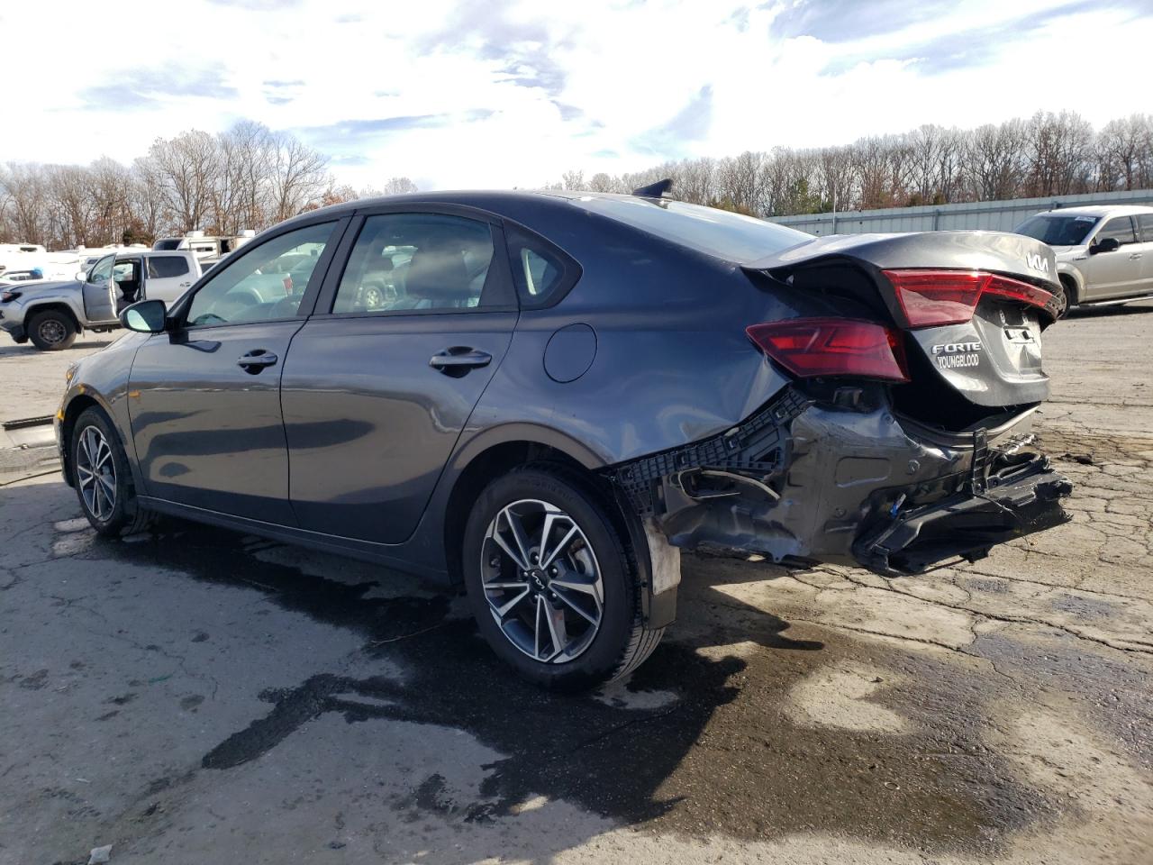 Изображение 2 2023 KIA FORTE LX 2023 с VIN 3KPF24ADXPE508927