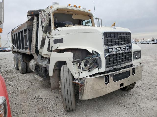 Image 1 of 2020 MACK PINNACLE  2020 with VIN 1M2PN4GC5LM006926
