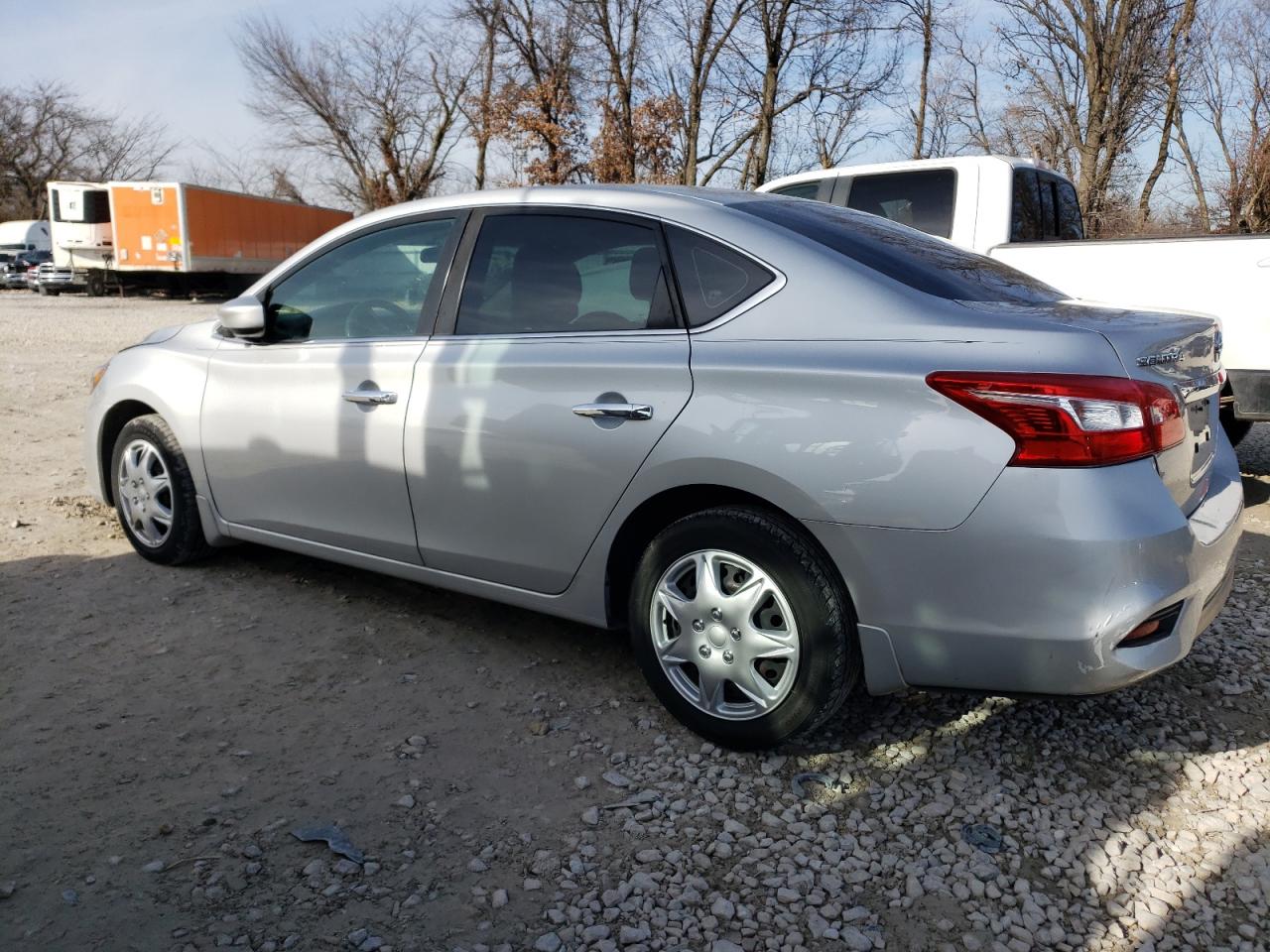Obraz 2 z 2018 NISSAN SENTRA S 2018 z VIN 3N1AB7APXJY231520