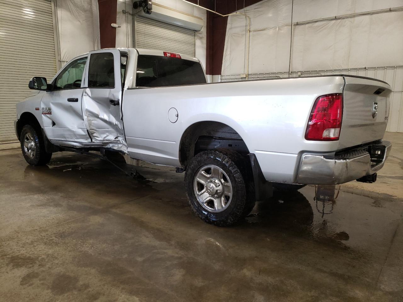 Image 2 of 2018 RAM 2500 ST 2018 with VIN 3C6UR5HJ4JG409303