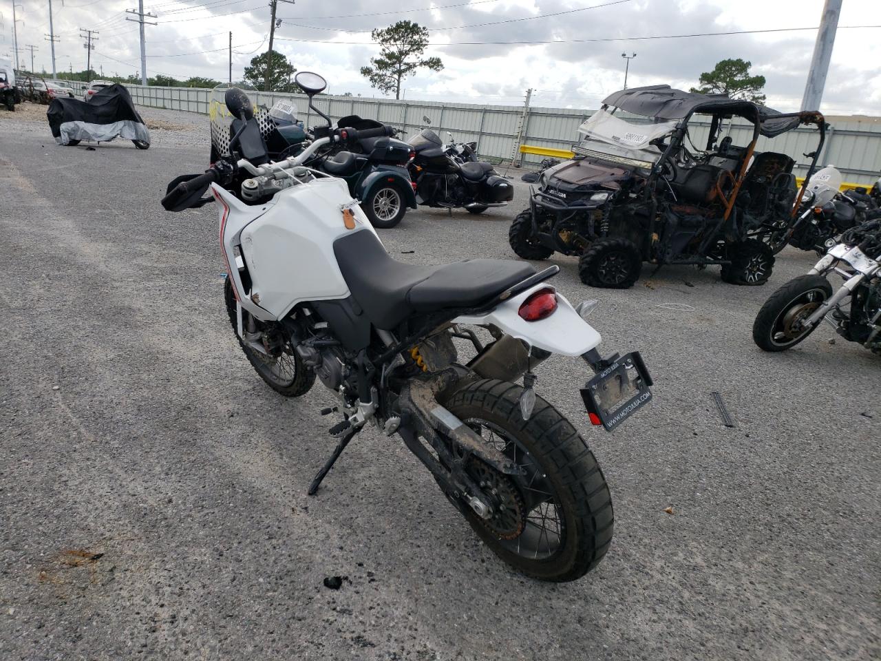 Image 3 of 2023 DUCATI DESERT X  2023 with VIN ZDMXANDT8PB003275
