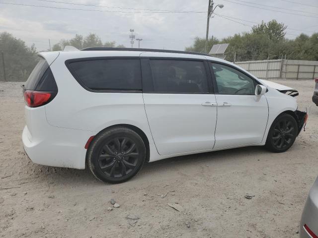 Obraz 3 z 2019 CHRYSLER PACIFICA TOURING L 2019 z VIN 2C4RC1BG9KR609756