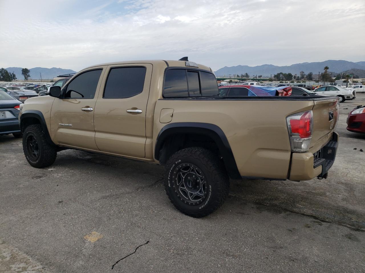 Image 2 of 2016 TOYOTA TACOMA DOUBLE CAB 2016 with VIN 3TMGZ5AN3GM020746