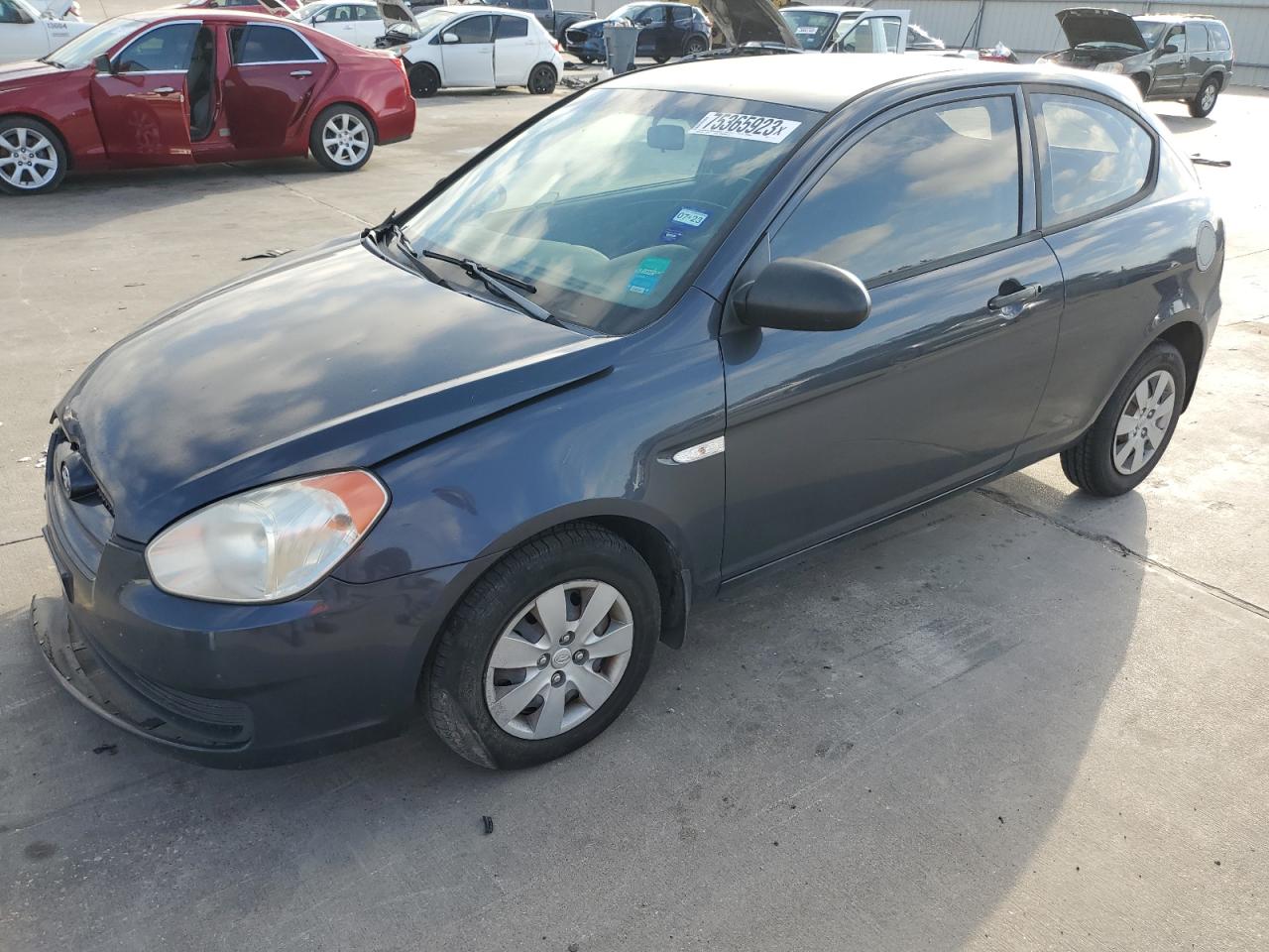 Obraz 1 z 2009 HYUNDAI ACCENT GS 2009 z VIN KMHCM36C19U115759