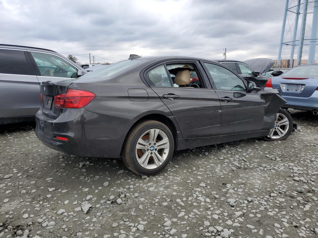 Obraz 3 z 2016 BMW 328 XI SULEV 2016 z VIN WBA8E3G54GNT76444