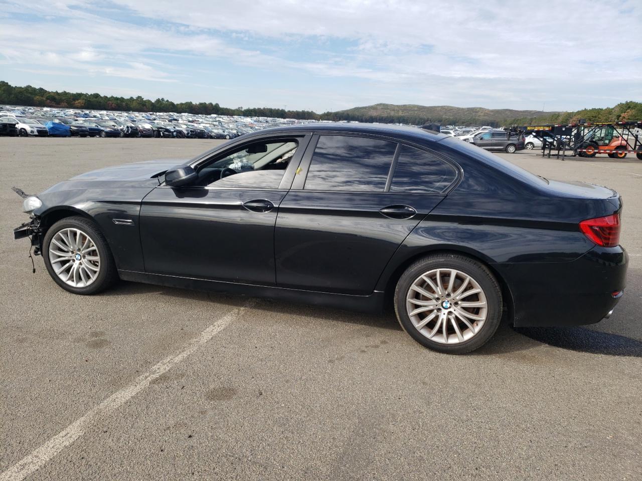 Obraz 2 z 2016 BMW 535 XI 2016 z VIN WBA5B3C59GG252949