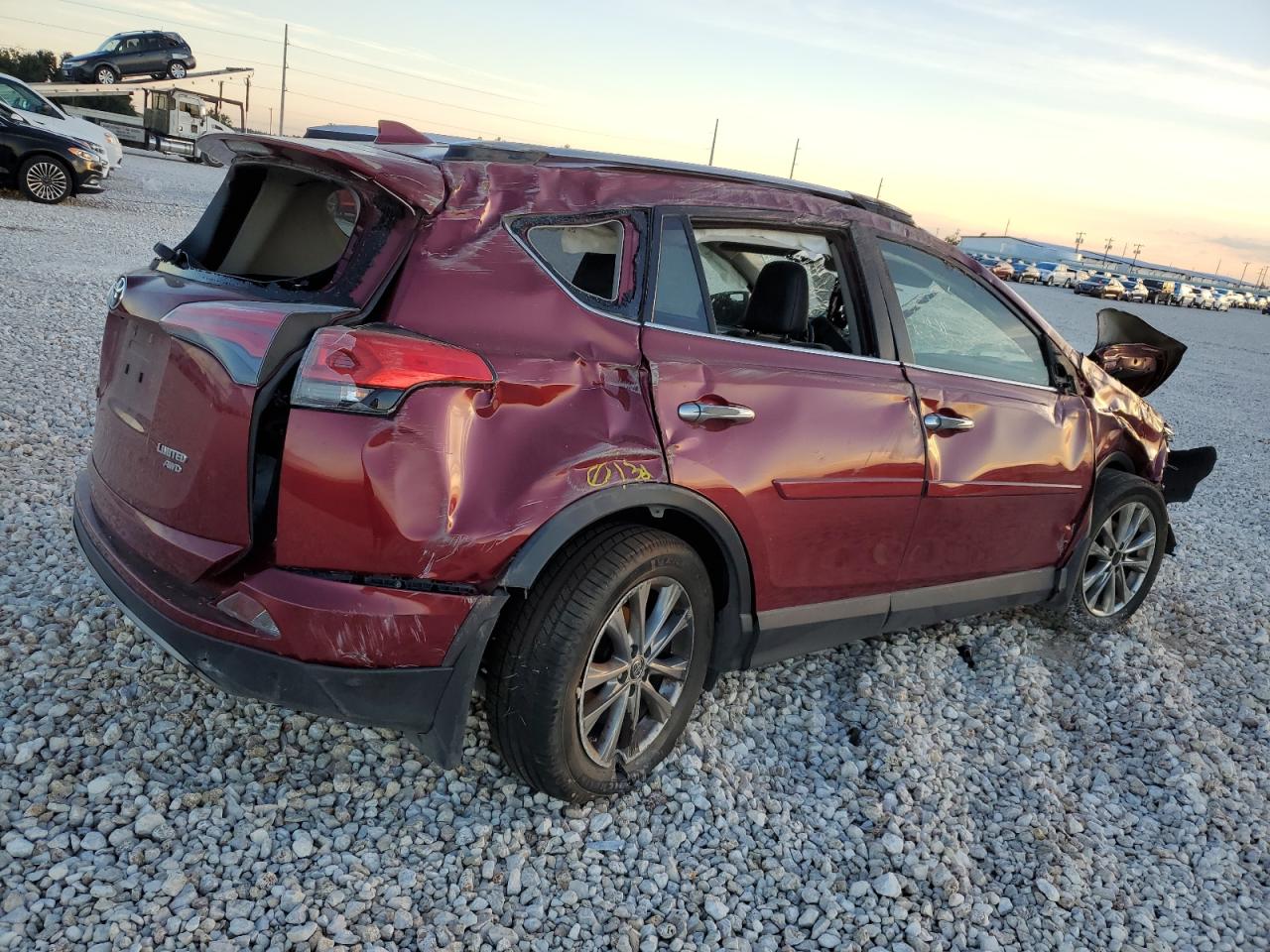 Image 3 of 2018 TOYOTA RAV4 LIMITED 2018 with VIN JTMDFREV5JD225615